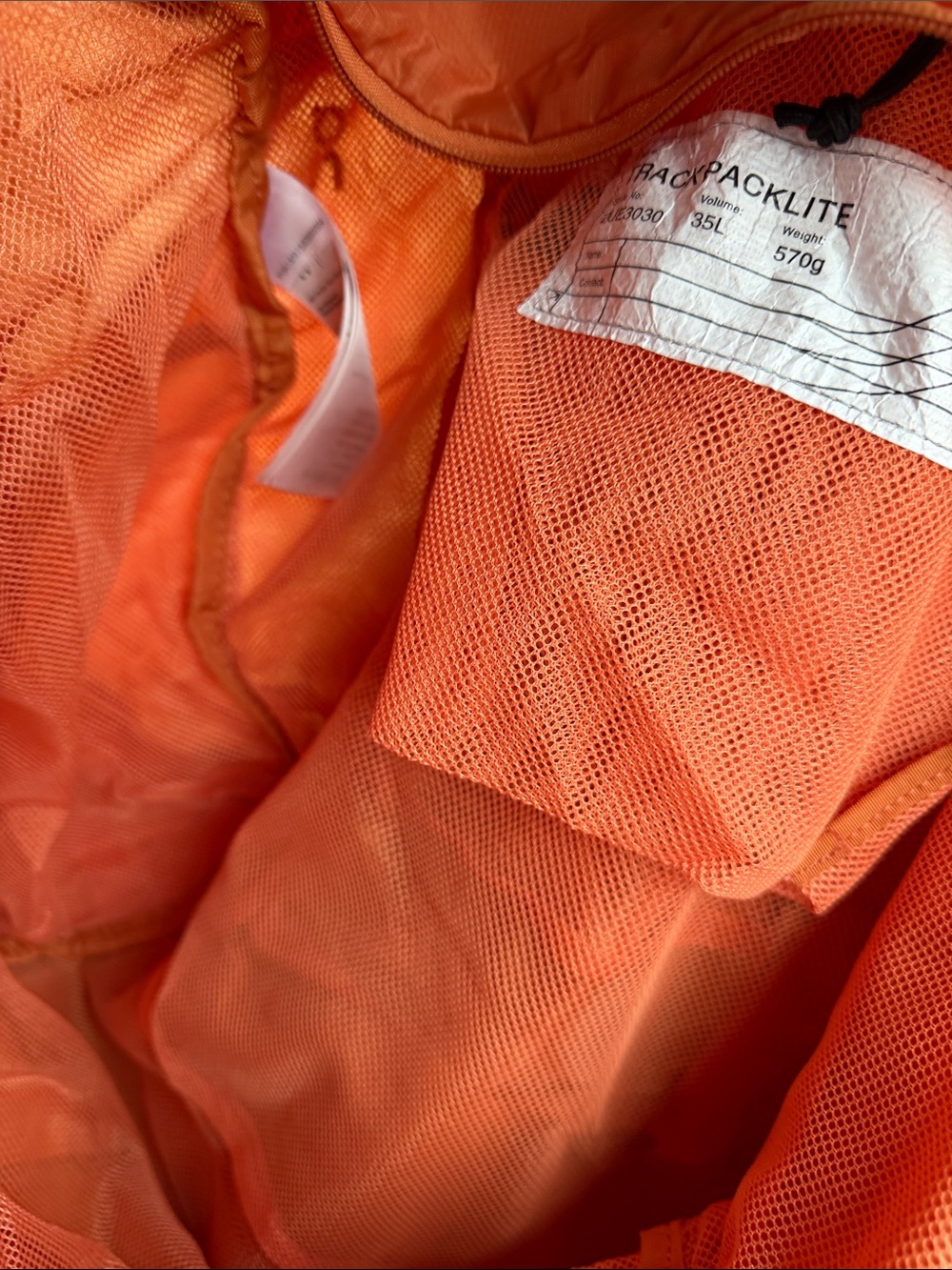 On Running Orange Track Pack 35L Lite - Picture 9 of 13